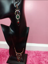 Load image into Gallery viewer, Carolyn Necklace Set
